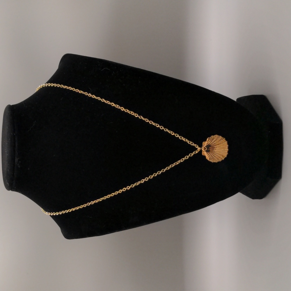Hand Crafted Clam Shell Necklace